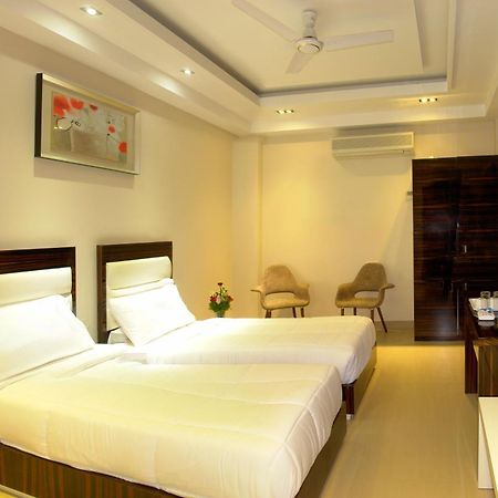 Hotel Gulnar New Delhi Ngoại thất bức ảnh